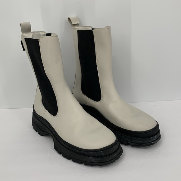Ted Baker Lilianna Chunky Chelsea short boots cream shoe pull-on lug sole 9 - Picture 2 of 10